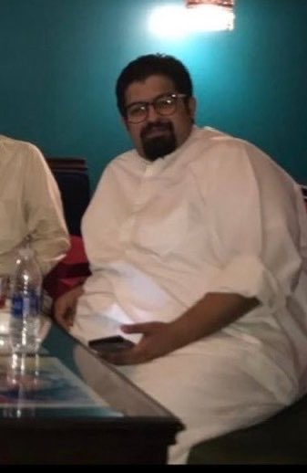 angamsh's tweet photo. كان ماله بالسياسية ومشغول بماك وكنتاكي
وهارديز ويسب الإمارات فجأه صار مرزتق وشحاذ
ويدخل السعوديه في اي موضوع

السافل في صوره https://t.co/QaSBlyMUVP