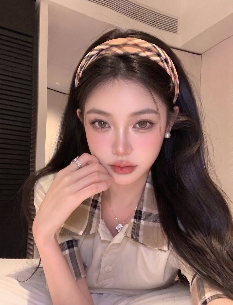 MYNaeth's tweet photo. @aetheriacademy Hello, I am Helena Everly

I have received Aetheria’s invitation, and I am here to accept my place within the Academy.

I am ready to step beyond the gates and begin my journey as an Aetherian. ✦ https://t.co/2aY7OxRUu2