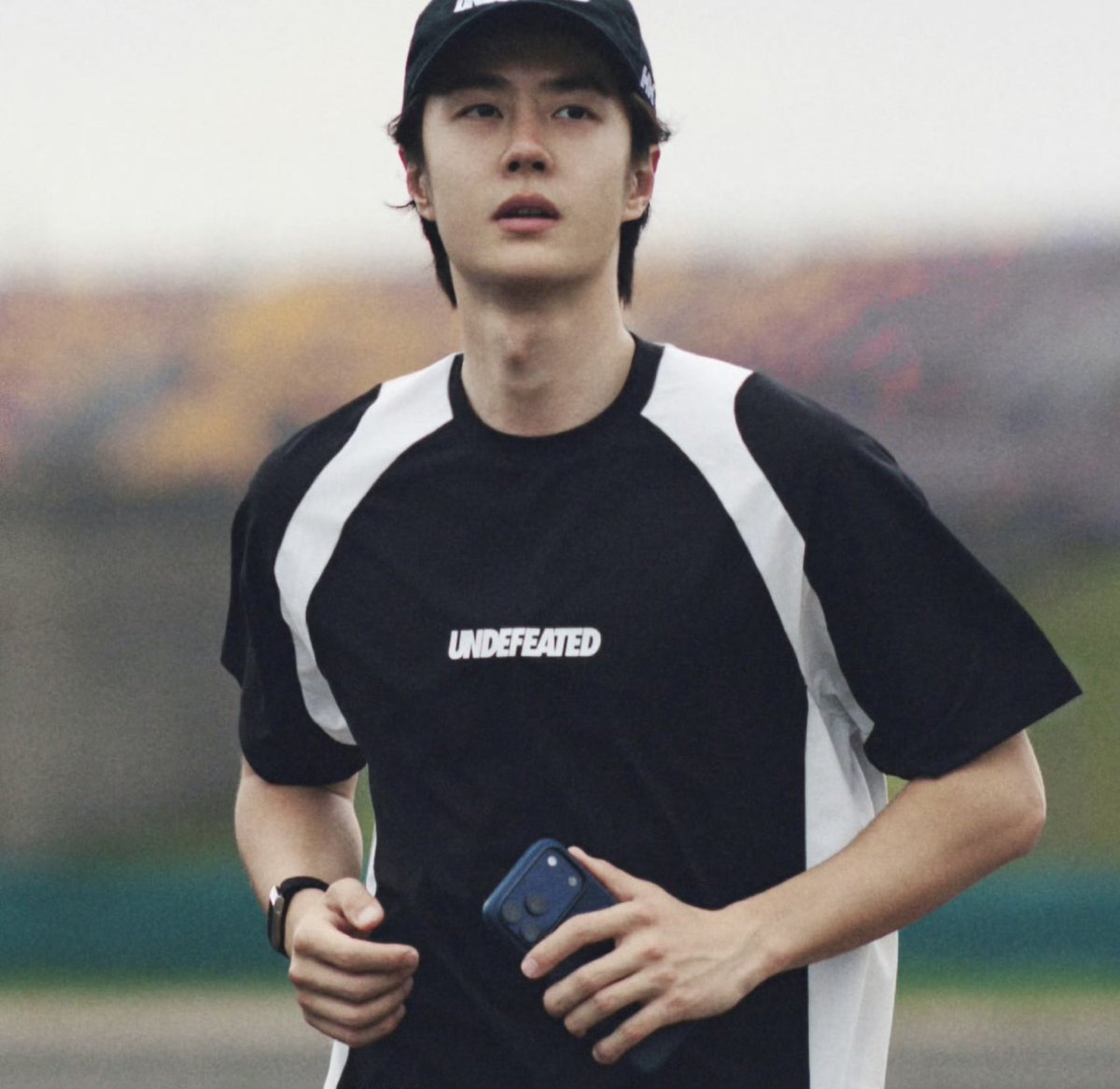 jerjes00's tweet photo. : ออกมาวิ่งตอนเช้านี่มันดีจริง ๆ เลยโว้ย อากาศก็โคตรจะ..

: 😶

: น่ารัก

: ครับ?

: คือผมหมายถึง.. อากาศก็โคตรจะดีอะครับ

: อ่อ

: ขอเบอร์หน่อยครับ

: ห๊ะ https://t.co/MEWtofpft1