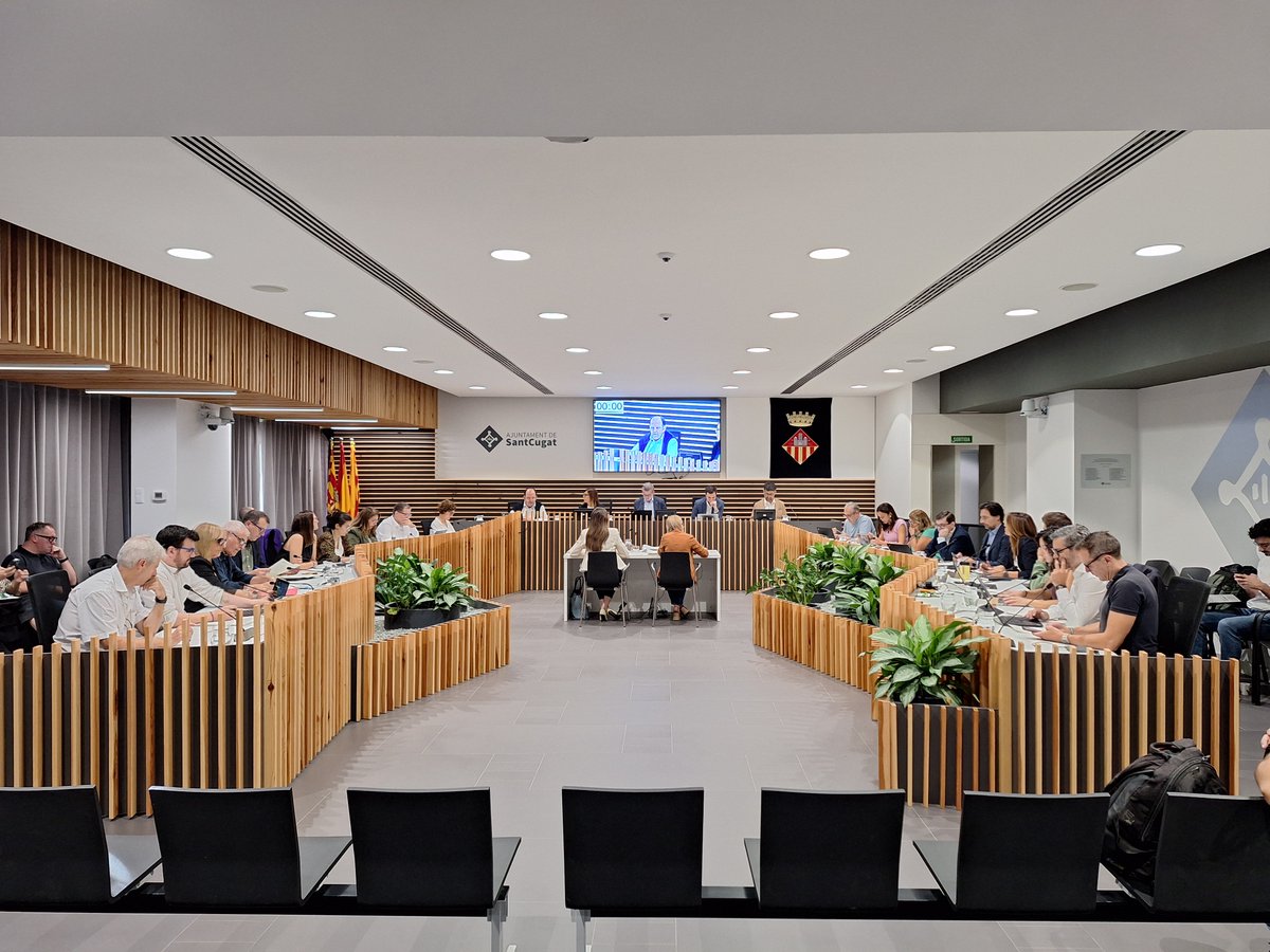 ajsantcugat's tweet photo. 🙋🏻♀️🙋🏻♂️El #plestc de setembre ha donat llum verda a la modificació de les Ordenances Fiscals per al 2027
👉🏻L’Impost sobre Béns Immobles (IBI) s’ajustarà un 2,9%, mantenint-lo per sota del creixement de la inflació i del PIB
ℹ️https://t.co/yl2SLHjTri https://t.co/7LrDyPmevR