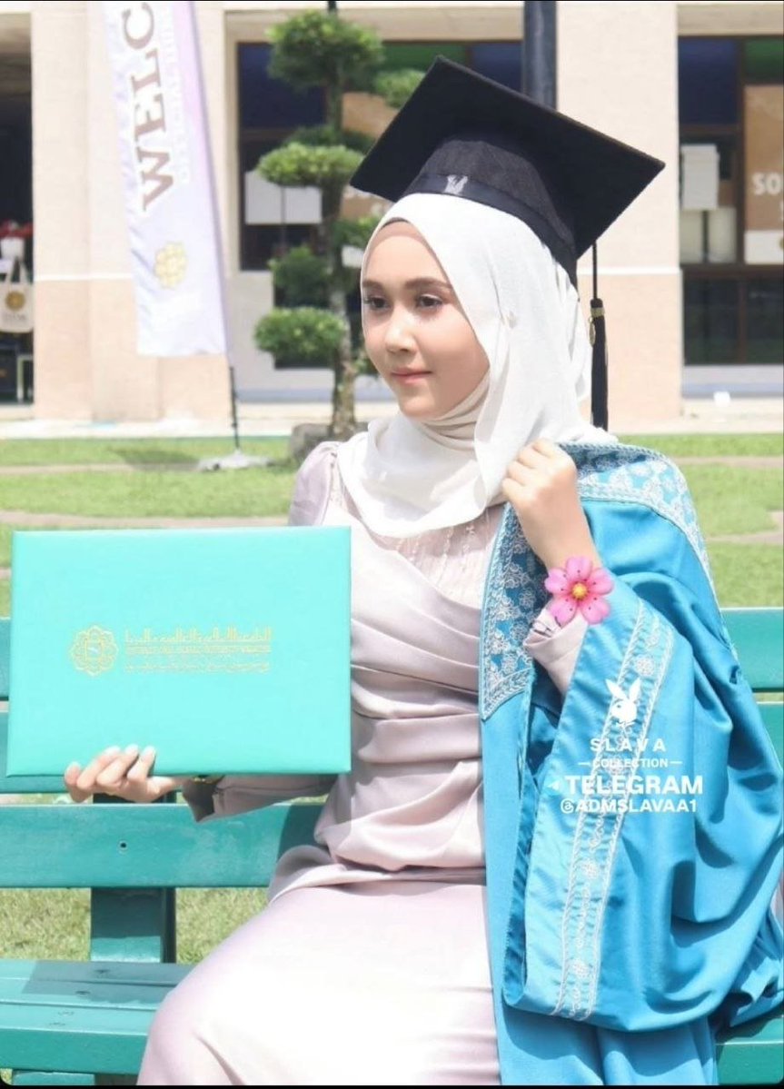 anis7ew's tweet photo. Miss azizah
https://t.co/Q3NTaJXUy3 https://t.co/2rJvfzjoMQ