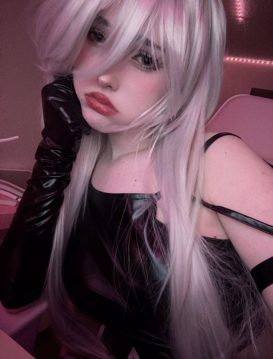 ILovecosG's tweet photo. Sets of f*rest and other girls for sale in dms $ https://t.co/IPWAasmCDa