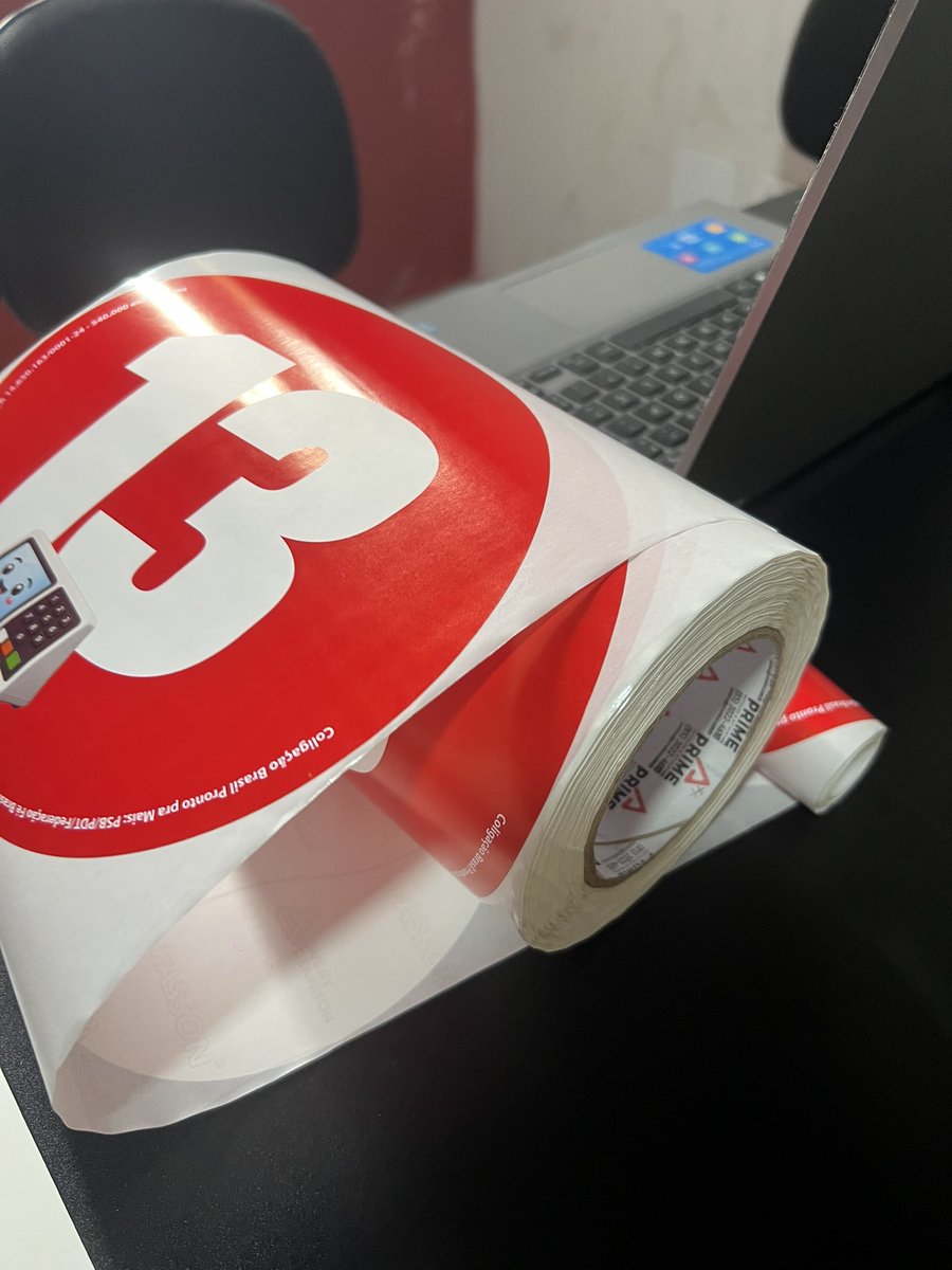 netommartins's tweet photo. Para quem tiver interesse, tem material de campanha disponível na nova sede do PT, na Rua do Sol, no Centro. https://t.co/aLnUUN1N4k