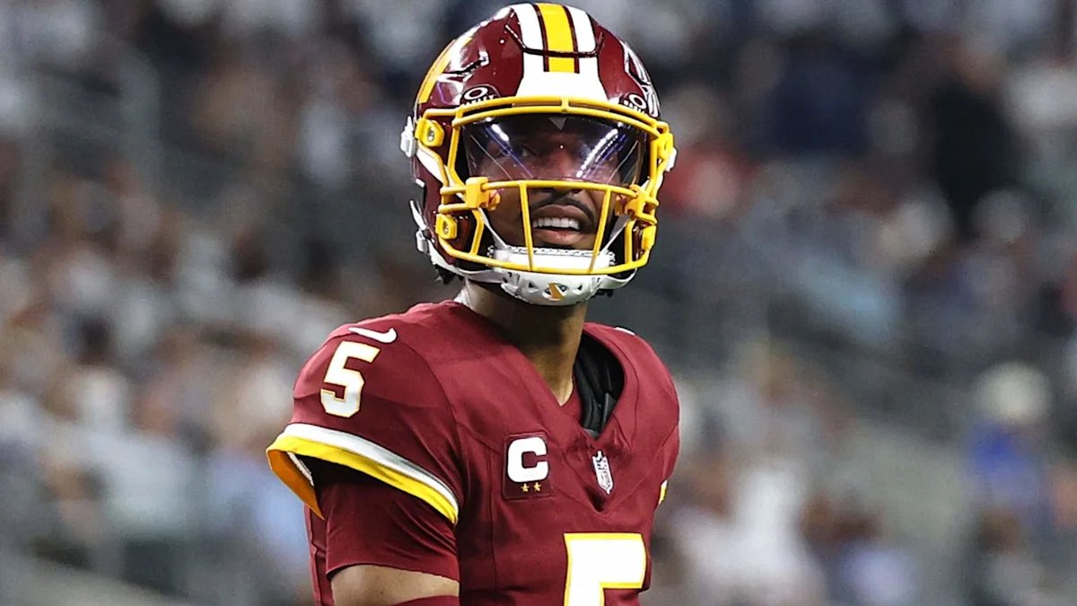 JayDanielsMVP's tweet photo. Jayden Daniels will not be placed on injured reserve after imaging was evaluated by multiple specialists, per @AdamSchefter.

Daniels will be now week-to-week. 

God is Good 🙏🏼 https://t.co/LoYZMYk9Gt