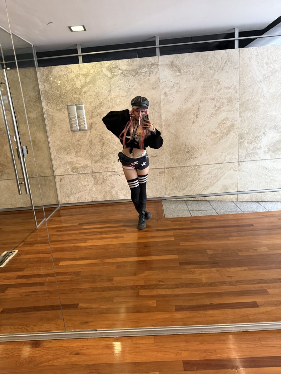 miaafluff's tweet photo. I just shaved… want to see?  

Simple answer: yes or no.
#fyp  #usa  #viral #trending #single https://t.co/coHt8X7JbC