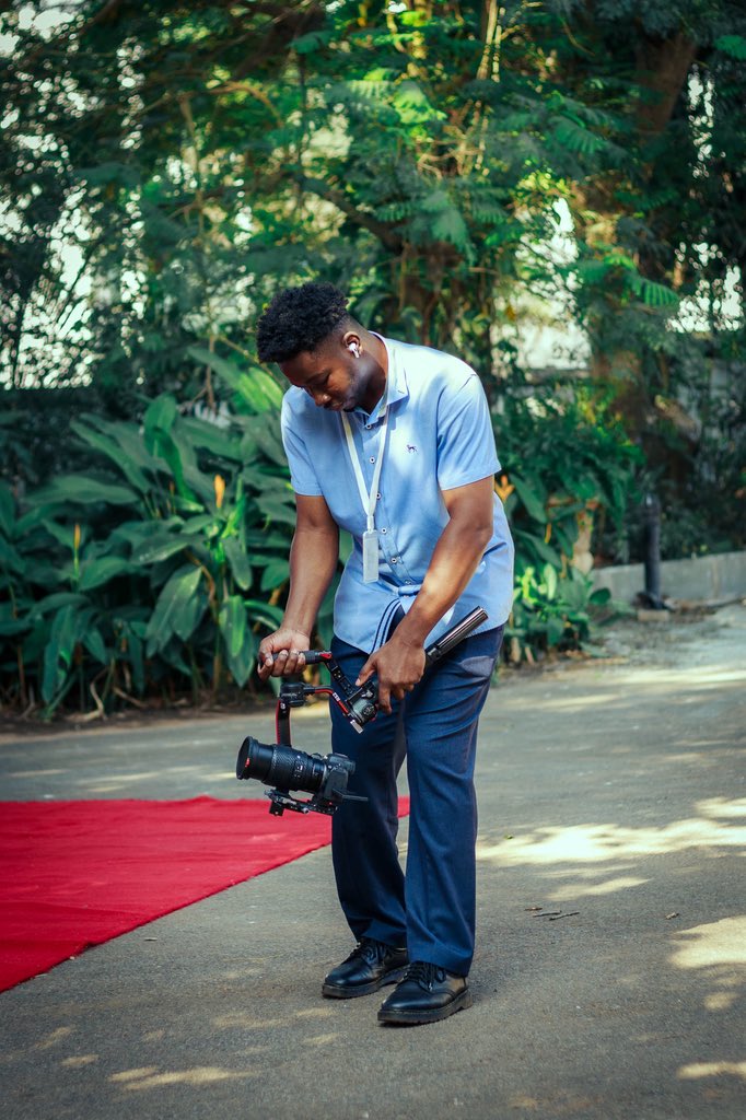 Gen_zphotog's tweet photo. Videographer📸 duties at the Danish Embassy  @DKAmbGhana covering World Maritime Day with my team. Had warm coversations with the Danish Ambassador and @Bridget_Otoo https://t.co/5WdT7bvwmF