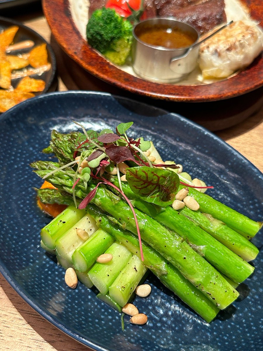 KatherynZingaro's tweet photo. Nuevo queso manchego curado, textura cremosa y sabor intenso con toques de frutos secos Imperdible para tus tapas! https://t.co/SeXo9zdArt