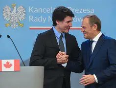 com_parrot's tweet photo. Wiadomości strategiczne z ostatniej chwili: 25-09-2026 Warszawa

Bardzo ważne dla całego Świata, - Niemcy odbudowują Nazistowskie Niemcy to Alarm !

— Kwestia o najwyższym, kluczowym znaczeniu dla całego świata: Niemcy systematycznie odbudowują państwo nazistowskie. To pilny sygnał alarmowy dla świata.

Obywatele USA powinni się cieszyć , że mają prezydenta Donalda Trump bo on mocno utrzymuje stan poprawny w świecie, blokując się odbudowę Nazistowskich Niemiec.

Media  w świecie jak widać kilka wiodących otrzymały prawdopodobnie: 'OBIECANKĘ Z NIEMIEC' LICZĄC NA ZYSKI I NIE PATRZĄĆ NA REALIA SPOŁECZNOŚCI W ŚWIECIE, A TO JEDYNIE KIERUNEK ZAROBKOWY TYCH ŚWIT MEDIALNYCH, TYLKO NIECH LICZĄ Z TYM, ŻE POPEŁNIAJĄ OFICJALNE PRZESTĘPSTWO Z WYRAZEM WYZNACZENIE KAR DLA NICH I ICH PRACOWNIKÓW.

Mark Carney to były szef banków centralnych Kanady oraz Wielkiej Brytanii. Przez lata jego zadaniem było analizowanie tzw. black swan events (czarnych łabędzi) oraz tail risk (ryzyko skrajnych) – zjawisk o minimalnym prawdopodobieństwie wystąpienia, ale o niszczycielskiej sile rażenia. Przekładając ten model myślenia na geopolitykę, Carney nie twierdzi, że inwazja nastąpi. Pokazuje natomiast, że nowoczesny i odpowiedzialny lider nie może ignorować żadnego scenariusza, jeśli jego stawka dotyczy suwerenności kraju. To chłodna, matematyczna próba odczarowania tabu: skoro prezydent USA publicznie rzuca hasła o aneksji czy uczynieniu z Kanady 51. stanu, zadaniem premiera jest posiadanie planu na taką ewentualność, bez względu na to, jak absurdalnie brzmi ona dla opinii publicznej.

Teraz widać jak obecny premier Kanady musiał oszukiwać swoich Klientów w banku, którym zarządzał.
- Dokładnie widać, że obecny premier Kanady mr Carneya działa na szkodę obywateli kanady i równocześnie na szkodę całego świat  kolaborując z post Hitlerowskim państwem Niemcy, które wdraża próbuje wprowadzić ŁAD JAK ZA CZASÓW DOLFA HITLERA! - Przypomnijmy sobie czas Niemcy prowadzone przez nazistowskie organy Hitlera w latach od 1939R i dziś Niemcy 2026R jest identyczny plan wdrożeniowy i dawanie państwom zew. wiarę oszusta, czyli 'Obiecanki), tak Niemcy działały dawnej i do dziś się to nie zmieniło w roku 2026. Niemcy to sprawny system Mitomani Politycznej, a udowodniła to partia Niemiecka Koalicja Obywatelska na czele Donald Tusk, niszcząc Polskę i niszcząc Europę, ale słuchając rozkazów dzisiejszych Niemiec, to co premier Polski Donald Tusk robi to jest budowanie bram dla wejścia i przejęcia w sposób przez OSZUSTO odebrać kraje niezależne i łamiąc podział polityczny wyznaczając cel NAZISTOWSKICH NIEMIEC OBECNIE, tylko pod inną nazwą plan jest identyczny i lekko poprawiony w słownictwie, a działania fizyczne jak to robił Adolf Hitler.

- Podsumowując, wypowiedź Marka Carneya to podręcznikowy przykład realizmu wartościowego (values-based realism). Premier Kanady zrzucił maskę tradycyjnej, uprzejmej kanadyjskiej dyplomacji na rzecz chłodnej kalkulacji interesów. Używając narracji o obronie przed „ unthinkable” (niewyobrażalnym), w rzeczywistości buduje on podwaliny pod nową, głęboko autonomiczną pozycję Kanady na arenie międzynarodowej.

- WIDZIMY, ŻĘ -USA' NIE NAKAZUJE KUPOWAĆ WYŁĄCZNIE OD NICH PRODUKTÓW PRZEZ CZŁONKÓW 'NATO', przypomnijmy, że organizacja NATO powstała na prośbę Europy, a za tym stały Niemcy, a dziś Niemcy czują się już na tyle zdrowo, że próbują przejąć władzę i kraje całego świata w swoje ręce.

Kanada i ich zarządzanie widać, że ci ludzie siedzieli cicho na stołkach rządowych bo 'Ciele dwie matki ssie' zamiast jednej, a dziś 'Nazistowskie Niemcy' zobaczyli, że pomagierzy Rosja (zamach na rząd Polski w latach 2010.04.10), czy obecny członek niemieckiej partii Koalicja Obywatelska Donald Tusk (który został polskim premierem za pieniądze Niemiec, ale te pieniądze ukradł najpierw Donald Tusk w jego pierwszej kadencji jako premier Polski, poprzedni rząd za czasów Komorowskiego), robi z Polakami co chce i przewrót Niemiec zaczyna nabierać wyrazistości i tempa, Niemcy uważają, że maszyna Adolfa Hitlera znów ruszyła.

To nie jest wymysł i jakaś dziwna informacja, która z palca wyciągnięta?, nie to Niemcy ruszyły pospolitym ruszeniem swojej społeczności z planu Adolfa Hitlera.

Niemcy cały czas były prowadzone przez Hitlera aż do roku 1957 jak zmarł i ukrywał się legalnie w kraju, który ukrywał i współpracował od samego początku jako KOLABORANT 'FASZYSTOWSKICH NIEMIEC'

- Gdy hitlerowskie Niemcy podbiły Europę, wypowiedziały również wojnę Ameryce Północnej, jednak USA zareagowały i ocaliły świat przed niemieckim planem globalnej dominacji, zyskując tym samym miano „zbawcy Europy i świata”.

źródło: https://t.co/9L8ly39Pg6 (Autor/Strateg: John Scabller dla radioparrot com)