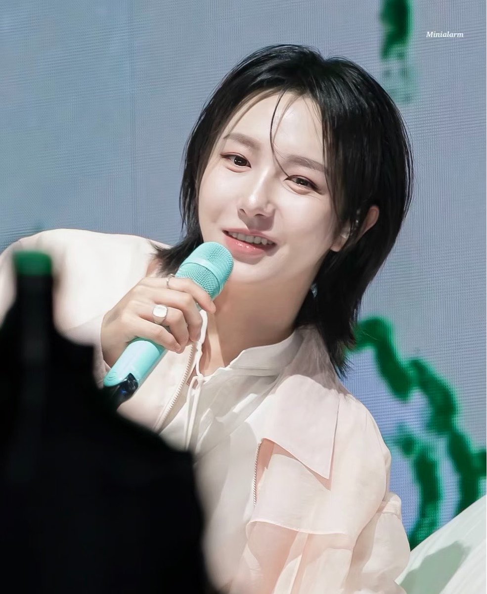 tlqkfttorrl1004's tweet photo. 쬭…………………. https://t.co/LdKNngE3oa