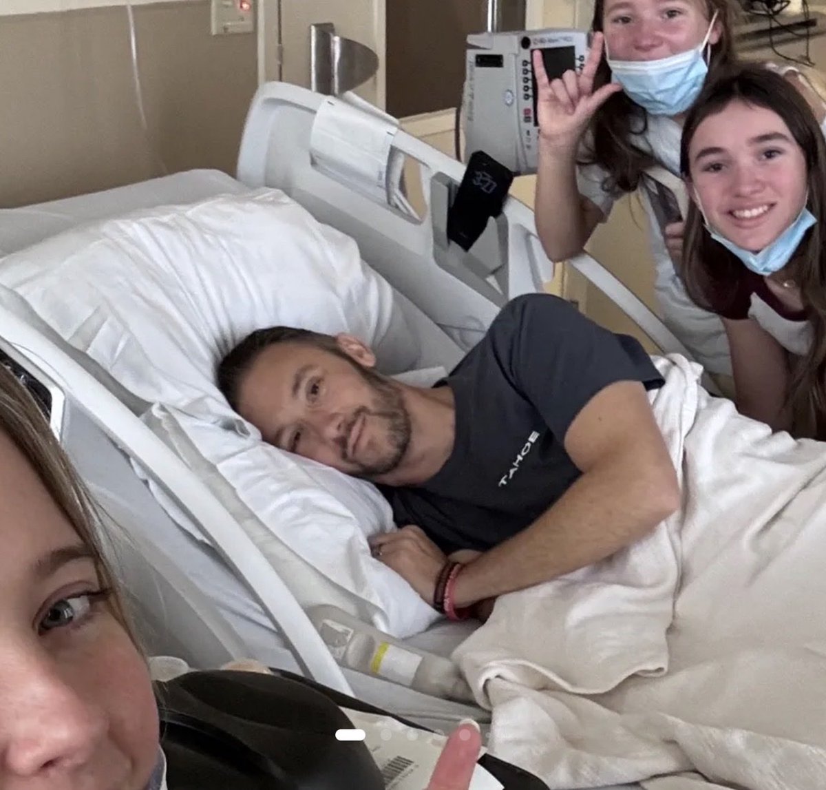 PrayerHarbor's tweet photo. Please pray for Matt. He had been in remission but has had the leukemia return. Please pray for Matt's doctors and his family. God is mighty, ultra capable and incredibly compassionate. Thank you. https://t.co/79Yt3XOvDC