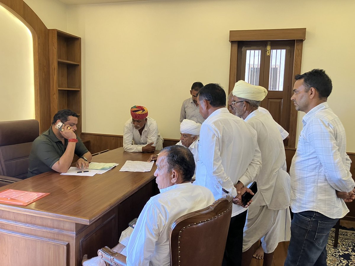 JavedAmbanii's tweet photo. RT @LadnunKarni: 📍करणी निवास, लाड़नूं 

#लाडनूं_मेरा_परिवार #bjp4ladnun https://t.co/V6vDkq3lxo