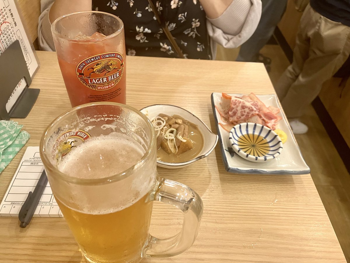 ninomushi55's tweet photo. 年に一回？数年に一回？くらい会う唯一の高校の友人に会ったけど、お互いの知らなかった部分も知れて面白かった⭕️ https://t.co/SSJ7s2gOJ0