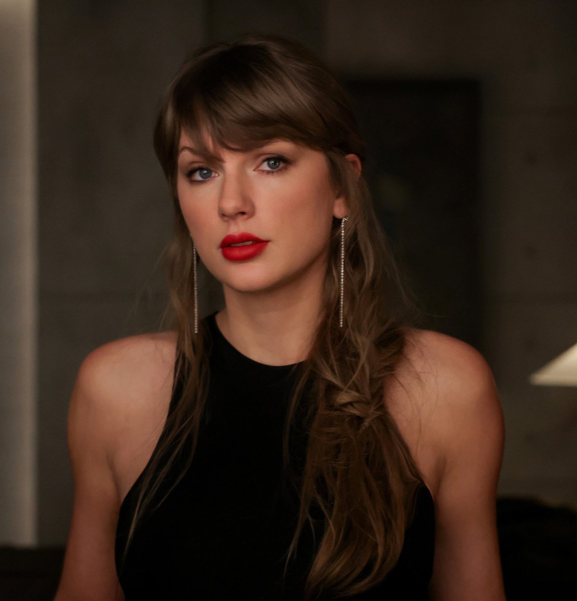 tayaddicted1's tweet photo. "The perfect woman doesn't exi..."🤯 https://t.co/ohS1LhQCH5