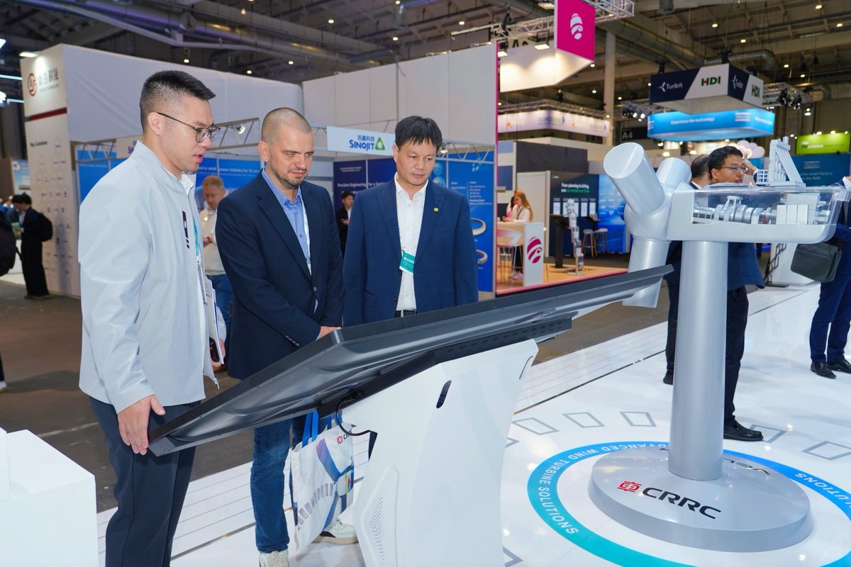 CRRC_global's tweet photo. 🌬️ Day 4 at WindEnergy Hamburg 2026, and conversations are still going strong at the CRRC booth! Meet VELSTAR, CRRC’s wind turbine brand built on our high-speed rail engineering expertise. The Z07 and S07 flagship platforms are drawing international visitors keen to explore solutions for diverse wind conditions.

🔹 Z07: Designed for European onshore and nearshore needs, with modular construction, low-noise operation and corrosion resistance.
🔹 S07: Combines intelligent controls with blade design optimized to improve energy capture at low and medium wind speeds.

🤝 Thank you to everyone joining us to exchange ideas and explore what’s next for wind energy.

#CRRC #VELSTAR #WindEnergyHamburg2026 #WindPower