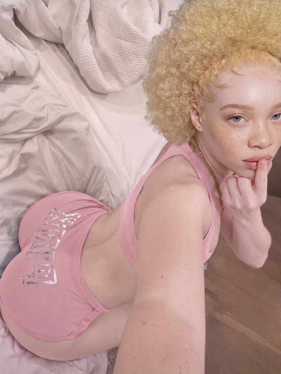 notspiceamanda's tweet photo. I’m ready 🍆🥀🥰 https://t.co/k8aSDM2m69