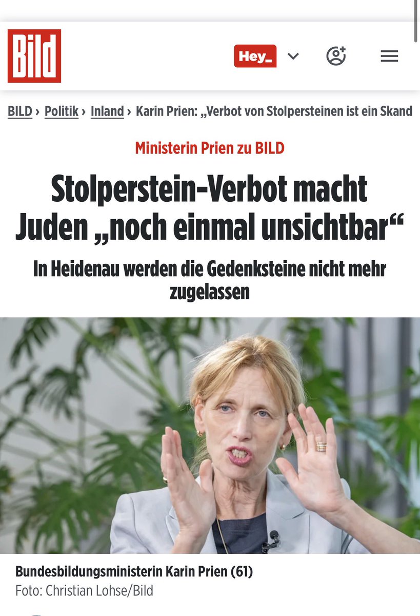 sarfeld's tweet photo. „Wer #Stolpersteine und Gedenkorte jüdischen Lebens aus dem öffentlichen Raum auf den Friedhof verbannt, stellt das Sterben über das Leben“ - @PrienKarin. Danke für den Klartext, Karin.  
Und daher erwarte ich von meiner Partei, das die entsprechenden Konsequenzen gezogen werden. Wer gegen den #Unvereinbarkeitsbeschluss verstößt, muss sanktioniert werden.  @CDU #Heidenau @_FriedrichMerz https://t.co/b7yJOnUBQA @BILD  @dPetersBILD #Antisemitismus