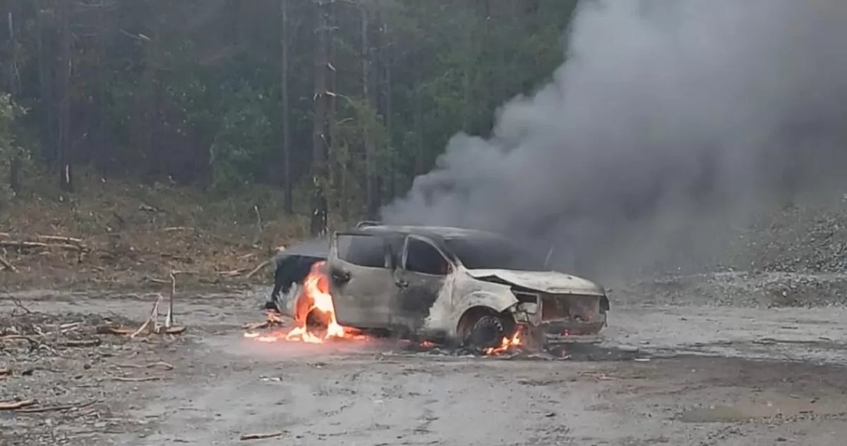 cristian_arayal's tweet photo. Cuando el "Escudo de las Américas" pretende agrupar a los países en contra del terrorismo, aparece la izquierda con sus guaripolas Boric y Bachelet, a tratar de impedir que se persigan a grupos terroristas como los que nuevamente atacaron en Collipulli y dejaron una camioneta incendiada.
Después reclaman porque les dicen que se ponen del lado de la delincuencia.