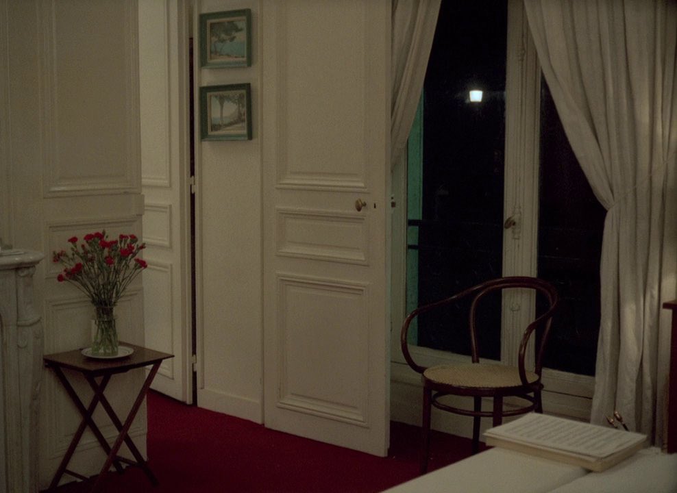 MaryamB6_'s tweet photo. thinking about èric rohmer film interiors https://t.co/txYYW8fcae