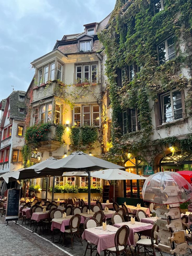 reminiscinbby's tweet photo. Strasbourg, France https://t.co/1Uj4vPa4zP