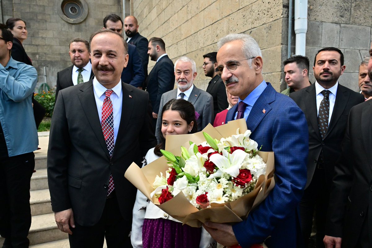 Abdullah_Erin47's tweet photo. Çalışma ziyareti kapsamında ilimizi teşrif eden Ulaştırma ve Altyapı Bakanımız Sayın Abdulkadir Uraloğlu’nu Valiliğimizde ağırlamaktan büyük bir memnuniyet duyduk.

Ziyarette Sayın Bakanımıza, ilimizin ulaşım altyapısına ilişkin çalışmalar ve planlamalar hakkında bilgi arz ettik.

Sayın Bakanımıza Isparta’mıza gösterdiği yakın ilgi ve destekleri için şükranlarımızı sunuyoruz.