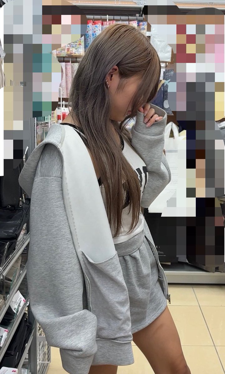 696gh1kuvji's tweet photo. ✨買い物先で遭遇したかわいいを紹介✨
💕衣装よし❣️髪型よし❣️髪色よし❣️被写体よし❣️💕 https://t.co/fN7scOwSCN