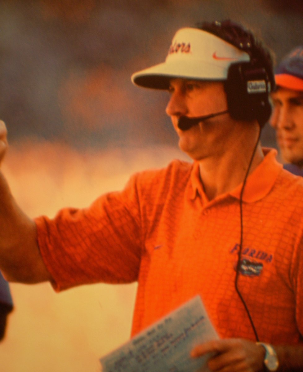 InesGreg's tweet photo. #fridayflashback ...Gator style!
Since my hometown is "hosting" a Top 5 Ole Miss team in The Swamp tomorrow.
Chomp-chomp! Go Gators! https://t.co/Cjpc1AVyQG