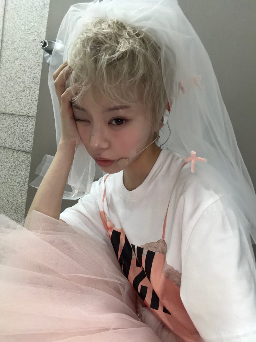 machunri's tweet photo. 글릿들은 모두 이 자리 그대로 여기에서
모카를 같은 마음으로 기다리고 있어 𖤐
모카가 다시 5일릿을 보여 주는 그날까지
늘 같은(혹은 더 커진) 사랑을 간직할게
사랑해 모카얌 (오늘도문익점선생님땡큐) https://t.co/PoT31eP8Yl