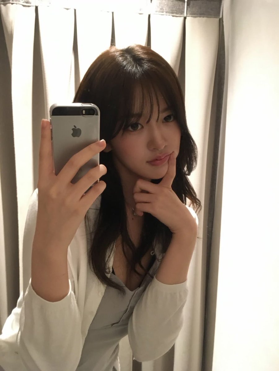 ixkxulyn's tweet photo. 꽃사슴머리era가 한번 더 돌아오길 바라는중임 https://t.co/GB51QnKqGP