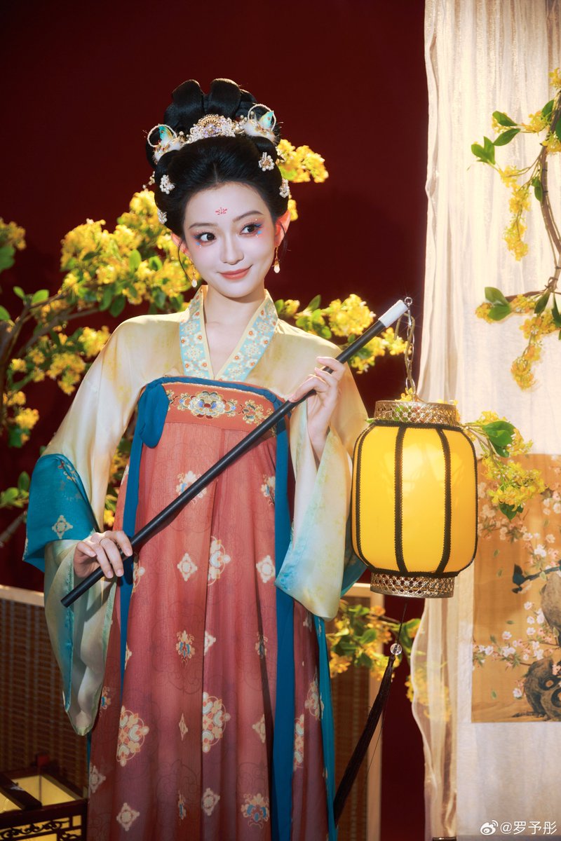 langjieupdates's tweet photo. #LuoYutong's photoshoot for Hunan TV Mid-Autumn Festival Gala 2026 https://t.co/pC42BpLPpb
