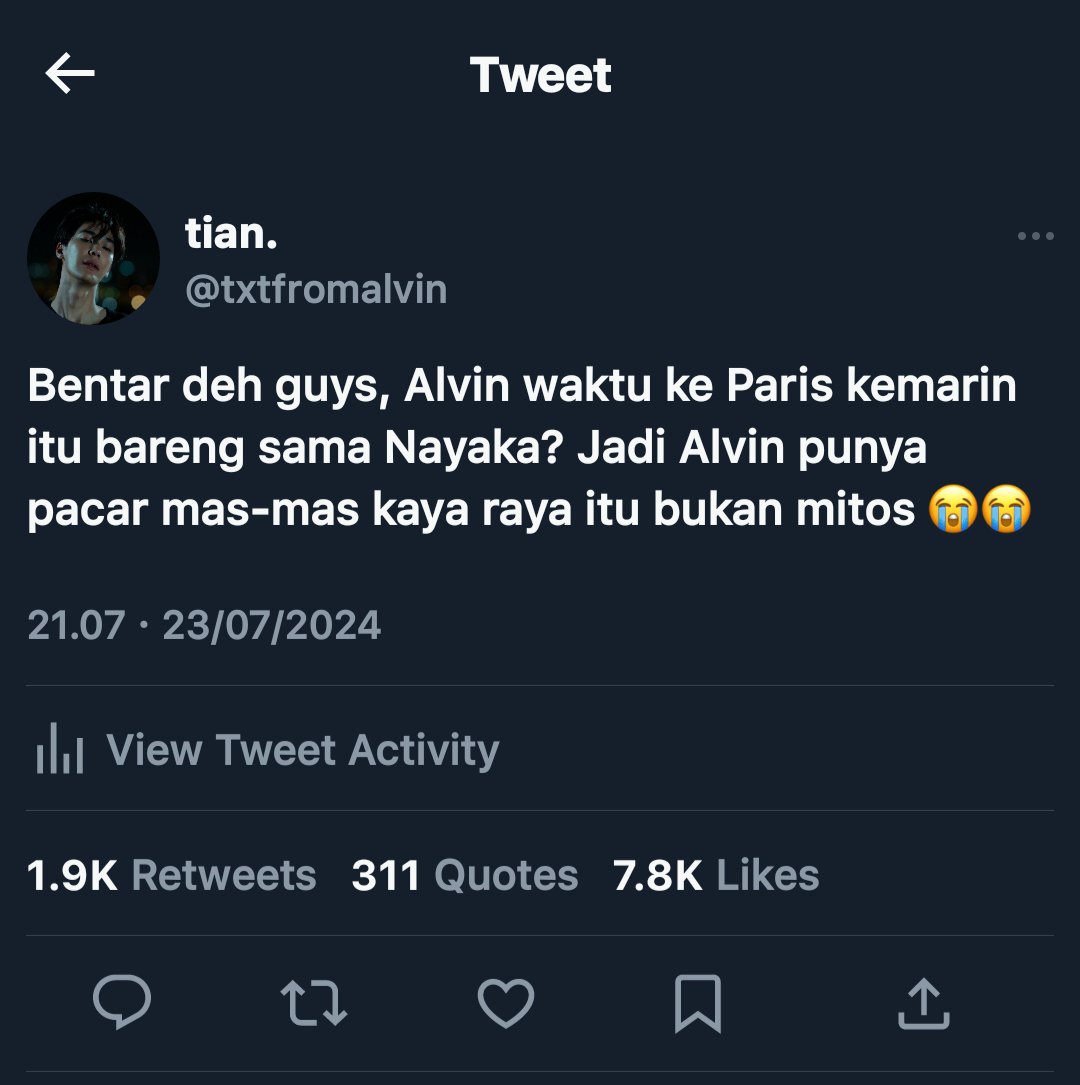 askwillest's tweet photo. dewtee dua tweets au; publik mana tahu kalau super model dan mas-mas kaya raya itu udah nikah (+punya anak). https://t.co/lCSK1ZEAFY