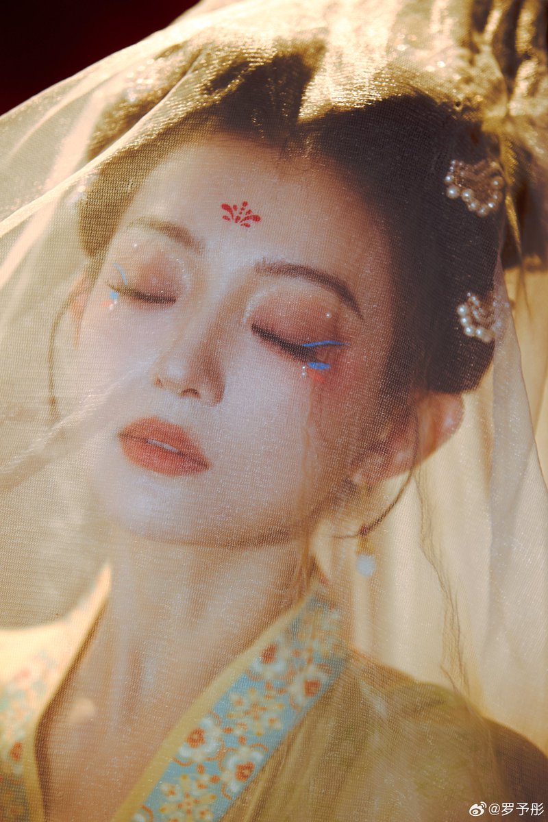 langjieupdates's tweet photo. #LuoYutong's photoshoot for Hunan TV Mid-Autumn Festival Gala 2026 https://t.co/pC42BpLPpb