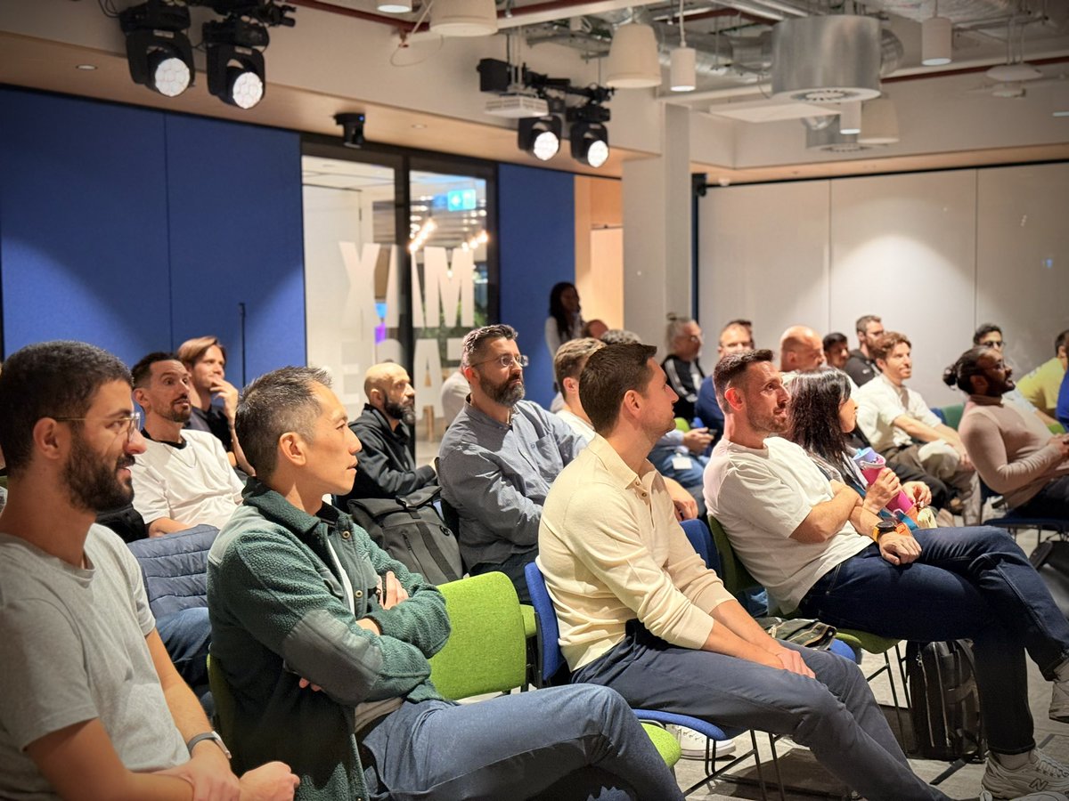 zero_ramp's tweet photo. Moments from last night's @OmarchyLinux London Meetup.

Exciting demos, good people, even better conversations. Thanks @dhh https://t.co/Rdb4XN59Dk