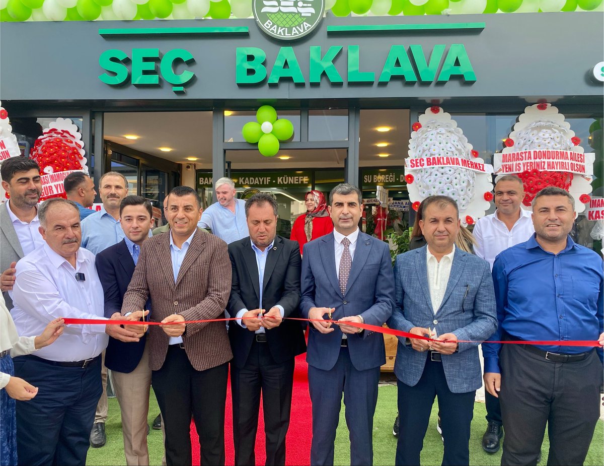 ImamogluKay's tweet photo. Kaymakamımız Sn. İbrahim ŞENKON, Belediye Başkanı Sn. Kasım KARAKÖSE ve İlçe Protokolü ile birlikte ilçemizde faaliyete başlayan, işletmeciliğini Mustafa TOPALOĞLU’nun yaptığı Seç Baklava iş yerinin açılışına katıldı. https://t.co/6mLI23atJf
