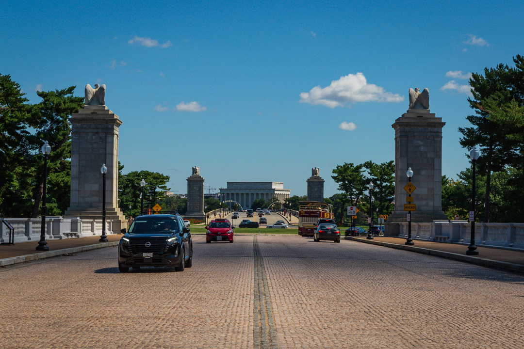 bfurman's tweet photo. View from Arlington National Cemetery of the Lincoln Memorial before construction of proposed 250 foot tall Triumphal Arch. #ArlingtonNationalCemetary #ArlingtonCemetary #TrumpArch #Trump #WashingtonDC #TriumphalArch #democracy #vote #freedom250 https://t.co/MbLMmQuYhQ