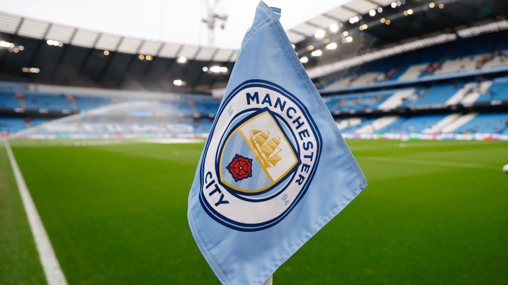 StretfordPaddck's tweet photo. 🚨🧑‍⚖️ BREAKING: Manchester City have been found guilty on virtually ALL charges relating to breaches of Premier League financial regulations, per @David_Ornstein!!

#MUFC https://t.co/09GhBUw7Wk