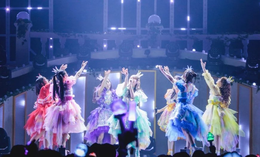 fz___mg's tweet photo. 大きくなって沢山の人に知ってもらえるのはとても嬉しいけど、その分、色んな考えがあって、行動があって。
色んな人間がいて、snsという場があって。難しいね。
みんなが楽しくて幸せであってほしいだけなのにね！
兎にも角にもわたしはFRUITSZIPPER７人みーんなが大好きだよ〜！！ https://t.co/xRJGFFtkpo