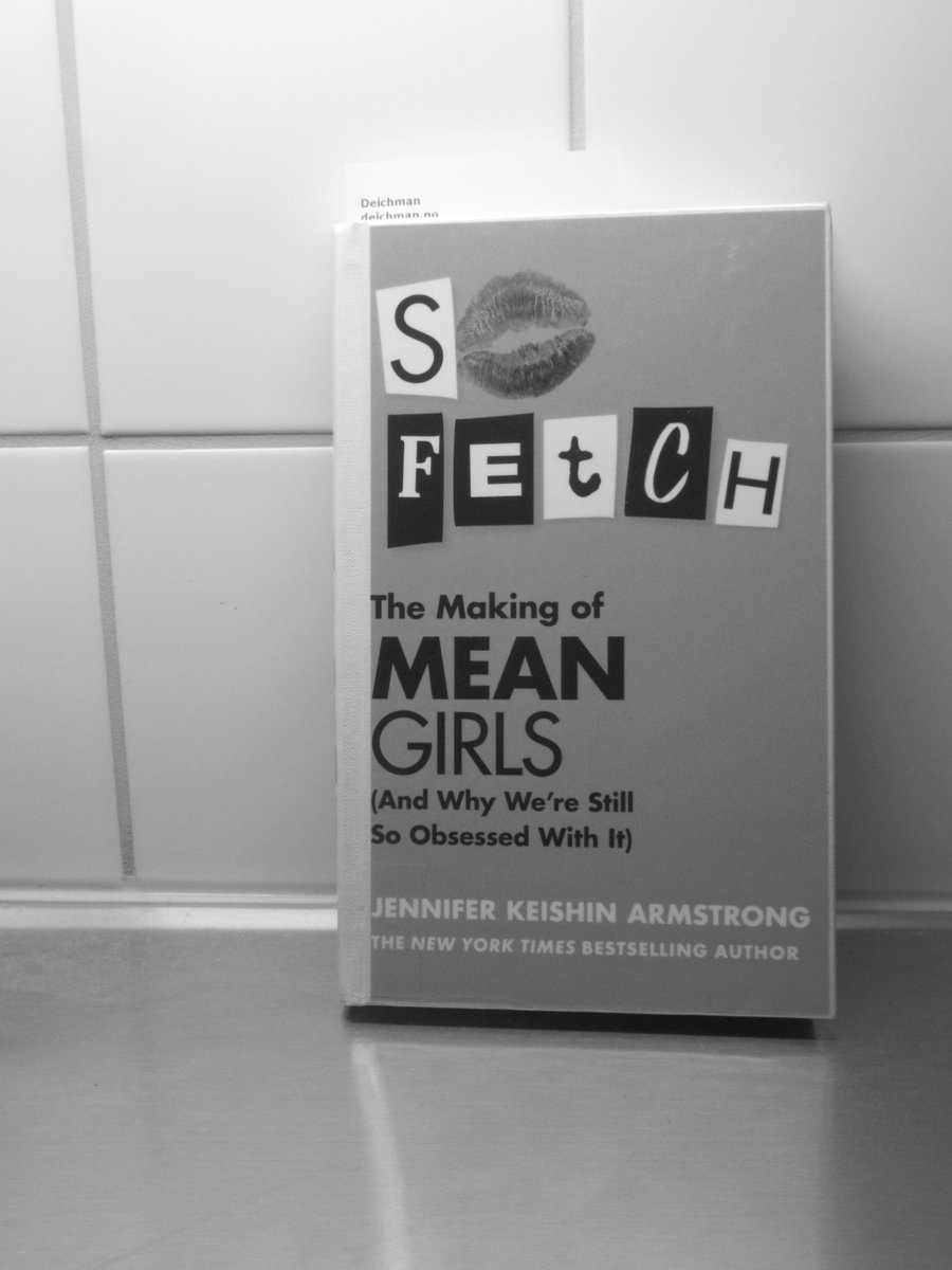 KajsaJAndersen's tweet photo. #MeanGirls in black and white. 💋
Thanks to the government, I can still fit into a Regina George wardrobe. #sofetch #frugality #cleanliving #secondyouth 👑👸💅
🎶@lindsaylohan #ultimate
#tinafey #amypoehler #amandaseyfried #rachelmcadams #laceychabert
Image by: Kajsa JA. https://t.co/pBfK23LZjx
