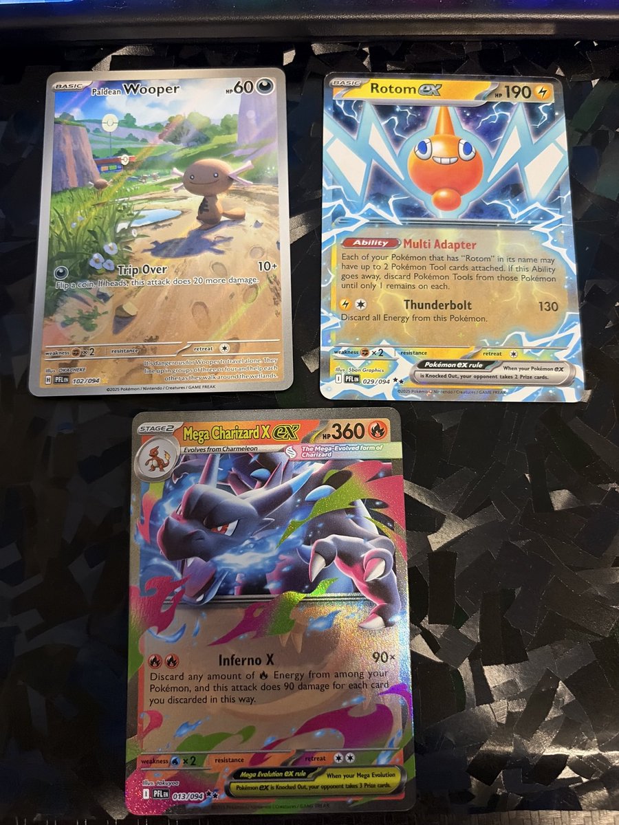 RipSociety26's tweet photo. Today’s pull from Phantasmal Flames. 
#pokemon #Pokemonart #cards #tcg https://t.co/iI7A8Atfof
