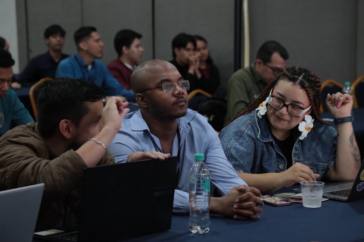 Ministerio_TIC's tweet photo. ¡Comenzamos el día 2 de #GovCampBogotá2026!

Hoy pasamos de las conversaciones a los resultados: conoceremos experiencias y soluciones de @GobDigitalCO y reconoceremos a los equipos que hicieron parte de Máxima Velocidad y Datos al Ecosistema 2026.

Abrimos la jornada con la conferencia “La transformación digital en el contexto del Gobierno Digital en Colombia”, a cargo del PhD. Wilson Nieto.