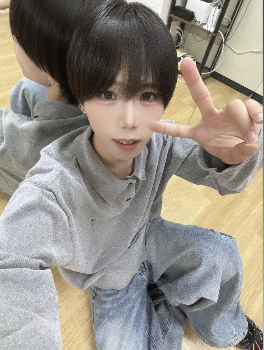 KM_StarPrince's tweet photo. 個人ダンスレッスンでした！
最近上手くなったかも！って思ってたのに新しいこと始まって全然出来なくてちょっと恥ずかしかった😞

あしたはインドウさんで推しごとです🙌
なんか対決もあるみたいだけど、どんな相手であろうとスタプリの名を背おわせてもらってる以上絶対負けません‼️

インドウさんでライブさせてもらえる時はステージからいつもよりみんなと近い気がして好きなんだよね😼
ぜひ会いにきてくれたら嬉しいです、まってます！