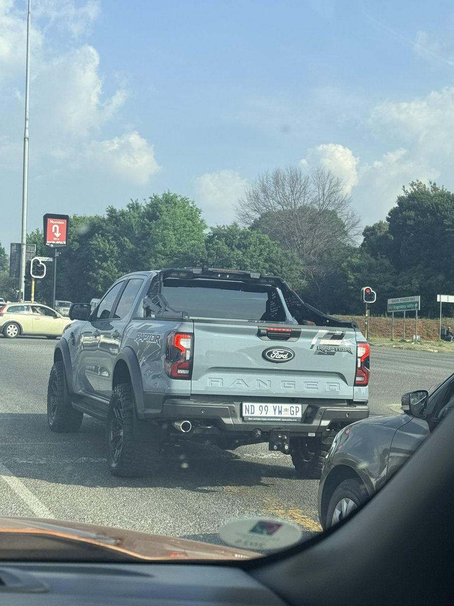 screamerpiano's tweet photo. To the owner or driver of this car: it was disappointing to see you throw a yoghurt container from the vehicle while I was driving behind you. Very unpatriotic behaviour. https://t.co/NxWvenjamh