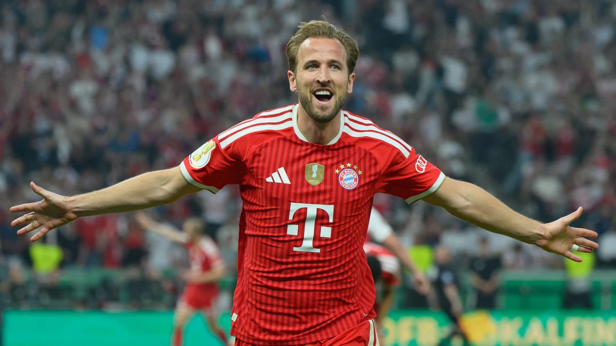 iMiaSanMia's tweet photo. Karl-Heinz Rummenigge says Harry Kane should win the Ballon d'Or this year:

"Harry scored a total of 73 goals for Bayern and England last season - only Lionel Messi was more successful in a single year this millennium. That is the benchmark. And strikers often win this award. I also asked AI about it. The answer was: Harry has a 68% probability of winning. Let’s hope that’s how it turns out.

It's been a long time since a Bayern player won the Ballon d’Or. It has been more than four decades since my two awards in 1980 and 1981. That's why such an achievement would have a very special significance today - not only for the player, but for the entire FC Bayern.

Harry is a huge role model for the team and especially for the younger players. He has this incredible goal-scoring record, which is outstanding. And he plays passes to the left and right as if they had been drawn with a ruler, precise to the millimetre. He has developed even further as a footballer. And Harry is a special person. Fans have a sensitive instinct for people. It is no coincidence that they love Harry. 

Mbappé and Yamal? They are both, of course, great players. But I definitely think Harry’s somewhat introverted personality is more appealing. It also reflects his character, because Harry lets his goals, performances and titles speak for themselves, something he has fortunately been doing for the past two years. The most important criterion for the Ballon d’Or is individual performance, and in that regard, Harry has the edge."

[@_kochmaximilian, @Abendzeitung]
