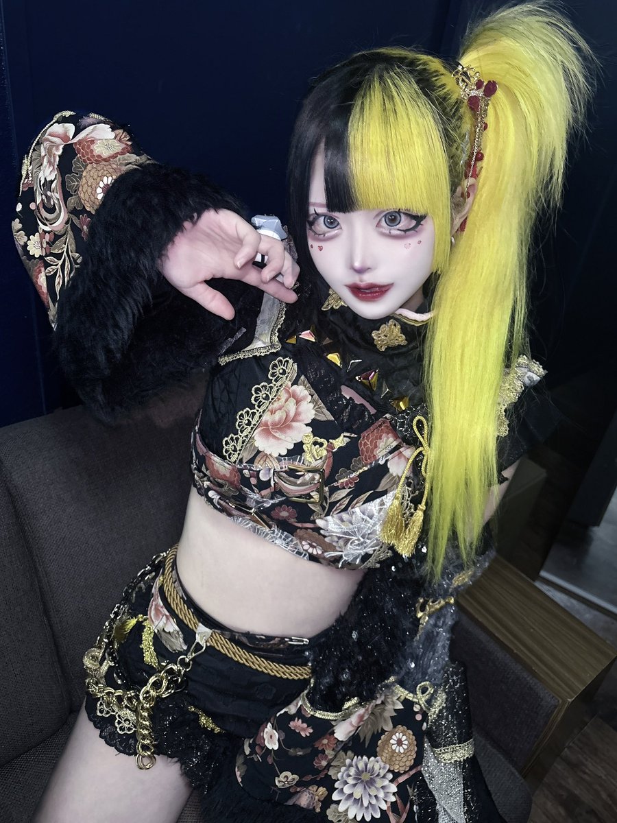 DeathCandy_misa's tweet photo. 視界から私以外消してあげるよ https://t.co/dCInlTdPrm