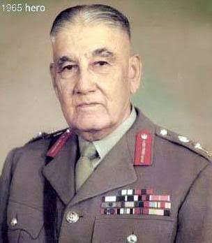 zaighamkhan's tweet photo. نسل کشی کی وجہ سے افغانستان سے ہجرت کرنے والے ایک خاندان کے فرزند جنرل موسیٰ خان ہزارہ آٹھ سال  1958-1966 تک پاکستان کی بری فوج کے کمانڈ ان چیف رہے اور انہوں نے 1965 کی جنگ کی قیادت کی۔ یہ پاکستان ہے! https://t.co/LSevaITwgf