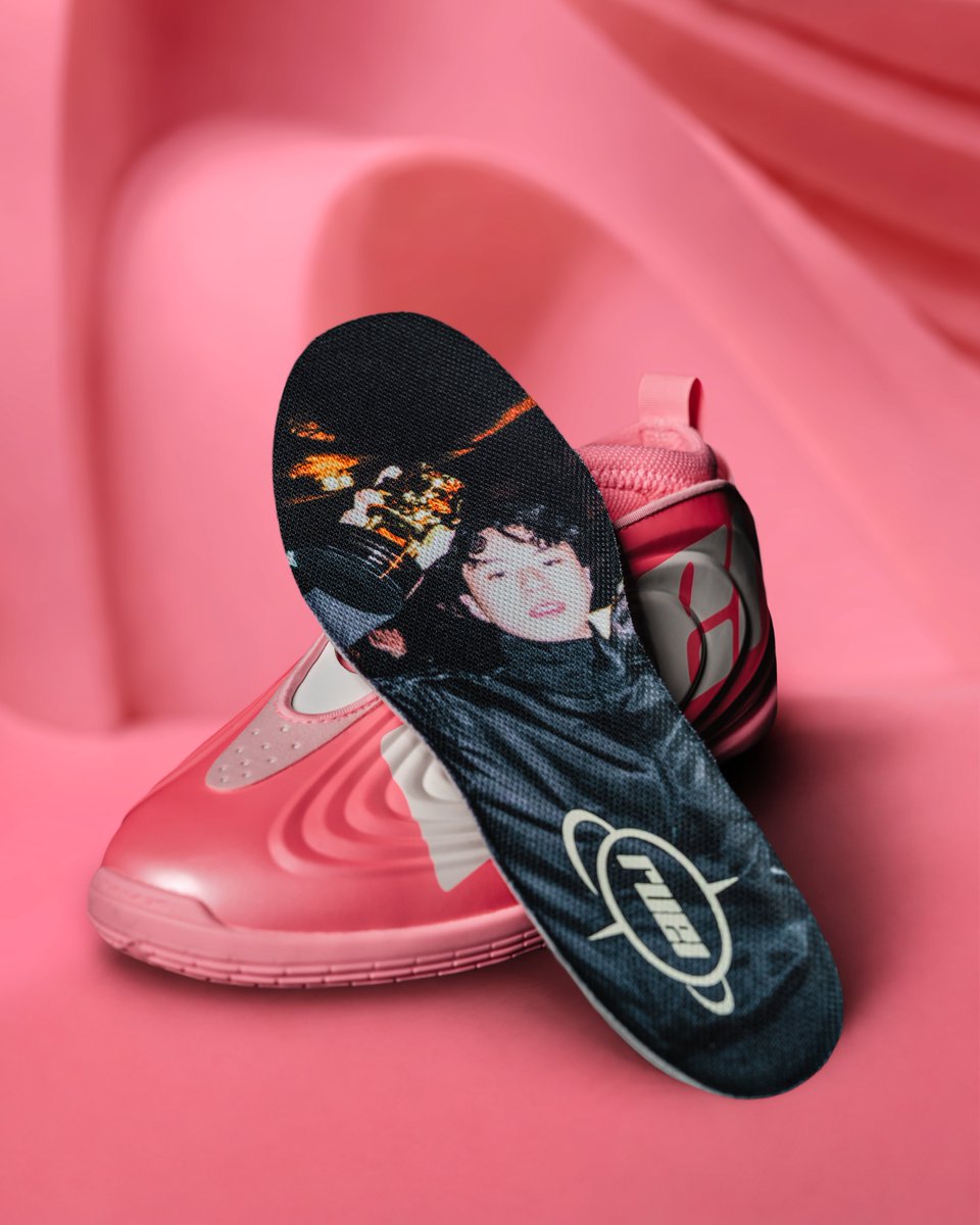 ModernNotoriety's tweet photo. RayAsianBoy becomes the first streamer with his own PE 🩷🏀

The adidas Harden Vol. 10 RUEI is out now https://t.co/8PCNuQECRG
