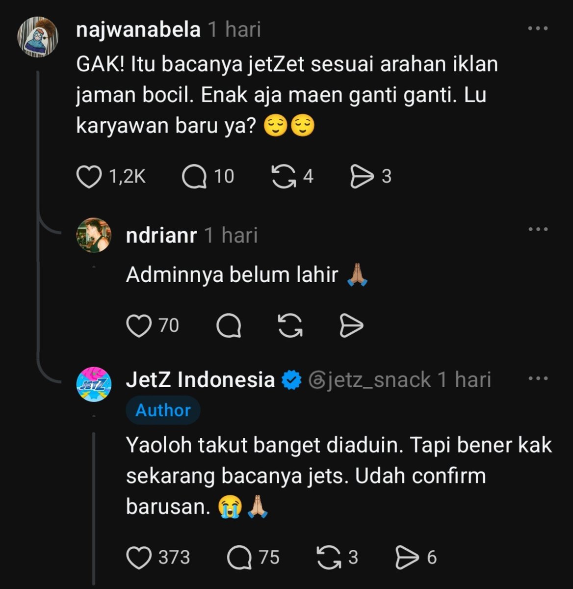 areumdowoonie's tweet photo. Admin JetZ lagi dirujak di sebelah 😭🙏

Jadi admin JetZ bilang, kalo JetZ itu bacanya "jets". Padahal di ingatan kolektif masyarakat milenial, sejak kecil mereka yakin bahwa JetZ itu bacanya "jetzet".

Sampai akhirnya Joshua Suherman, artis voice overnya, turun tangan klarifikasi 😭🙏