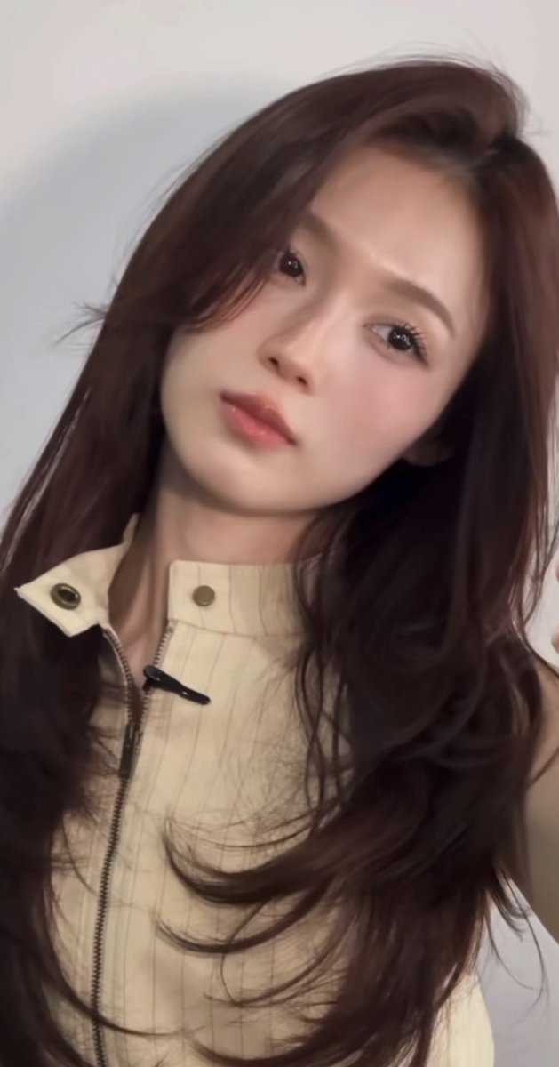 wheeinmybrain's tweet photo. i’m not over this look since yesterday’s livehouse https://t.co/KiJxgqxPGT