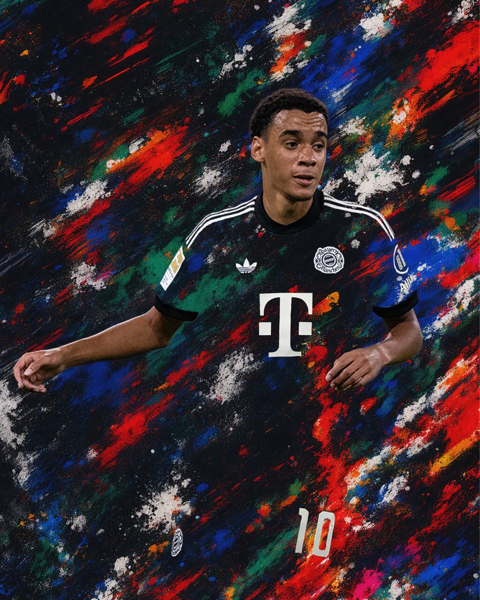 FCBayern's tweet photo. 𝑭𝒐𝒌𝒖𝒔 auf das Design 👀🎨
Welches Trikot gefällt euch am besten? 🤔 https://t.co/qoLr8cBGth