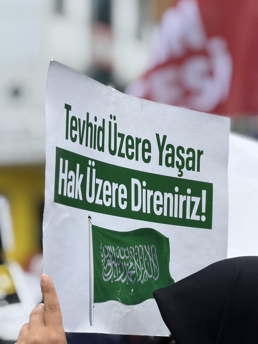 liderhoca_1's tweet photo. ADALET İÇİN SAMSUNDAYIZ!

Semra Kuytul Hocahanım'ın açık görüşü için Samsun'da toplanan Furkan Gönüllüleri haksız tutukluluğu protesto için basın açıklaması gerçekleştirdi.

#YargıEliyleZulüm
#SemraKuytulaOzgürlük
#FurkanaSistematikZulüm https://t.co/ksNYmfWFys