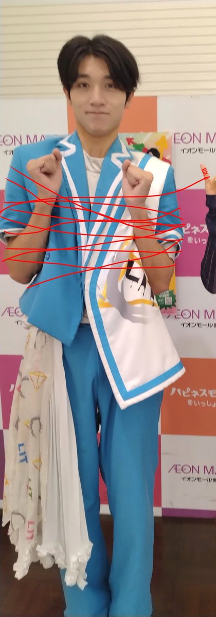 furofuki_2's tweet photo. 9/25　イオン熱田

誕生日に会えてお昼から祝ってもらえて、そしてまさかのガラポン赤も出せて夢かな？と思うくらい幸福の極みでした🍀
3部ポンな一面が見れたりちょけてたりしてめちゃめちゃ楽しかったです☺️💕 https://t.co/w3CyvGUccg